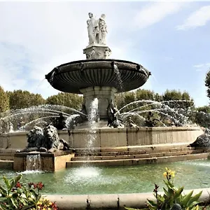 Appartement Augustins Fountain Cosy Aix Centre Historique A 3 Minutes De Cours Mirabeau -wifi-smart Tv-rue Calme, Aix-en-Provence